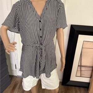 Torrid Black and White Houndstooth Blouse